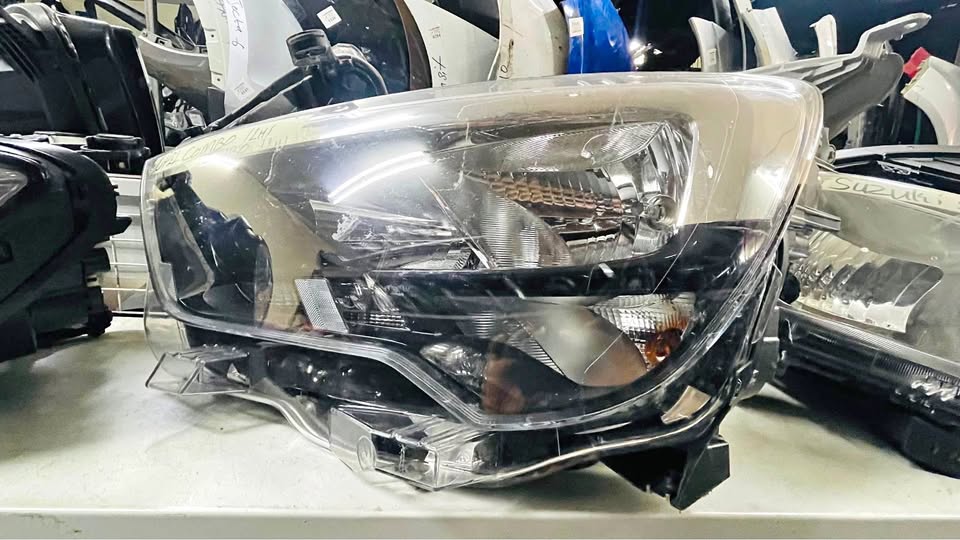 Opel Combo E headlight - Private Seller Opel Combo E headlight - Private Seller