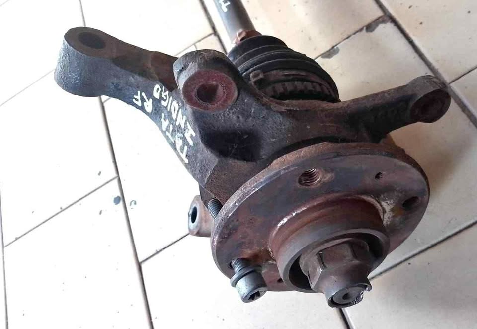 Tata Indigo RF stub axle - Private Seller Tata Indigo RF stub axle - Private Seller