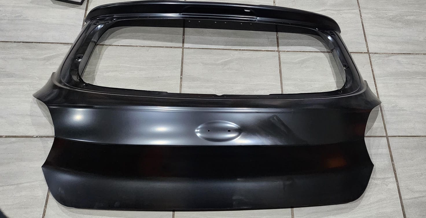 NEW HYUNDAI GRAND i10 TAILAGATE - Private Seller NEW HYUNDAI GRAND i10 TAILAGATE - Private Seller