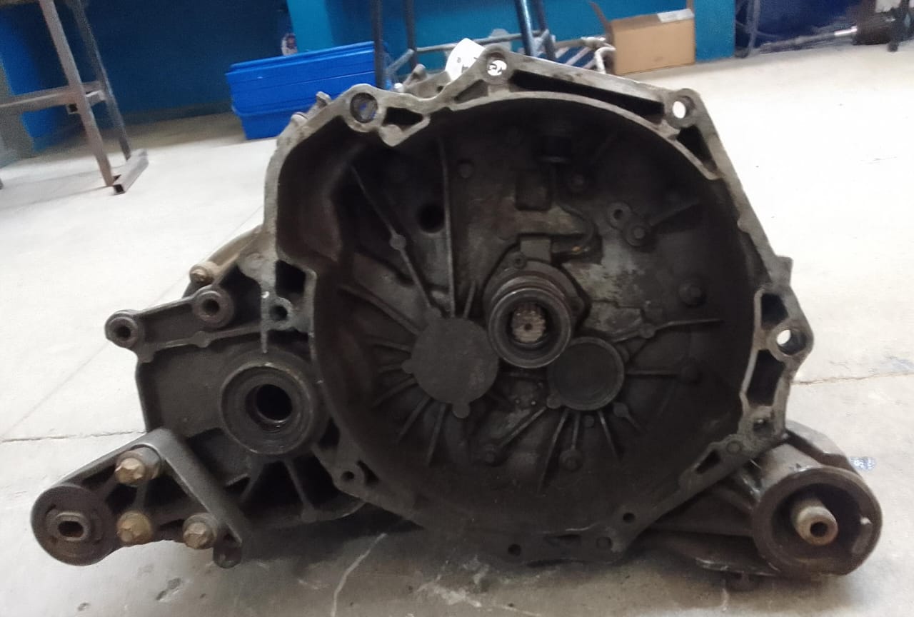 Opel Corsa 1.7 gearbox for sale - Private Seller Opel Corsa 1.7 gearbox for sale - Private Seller