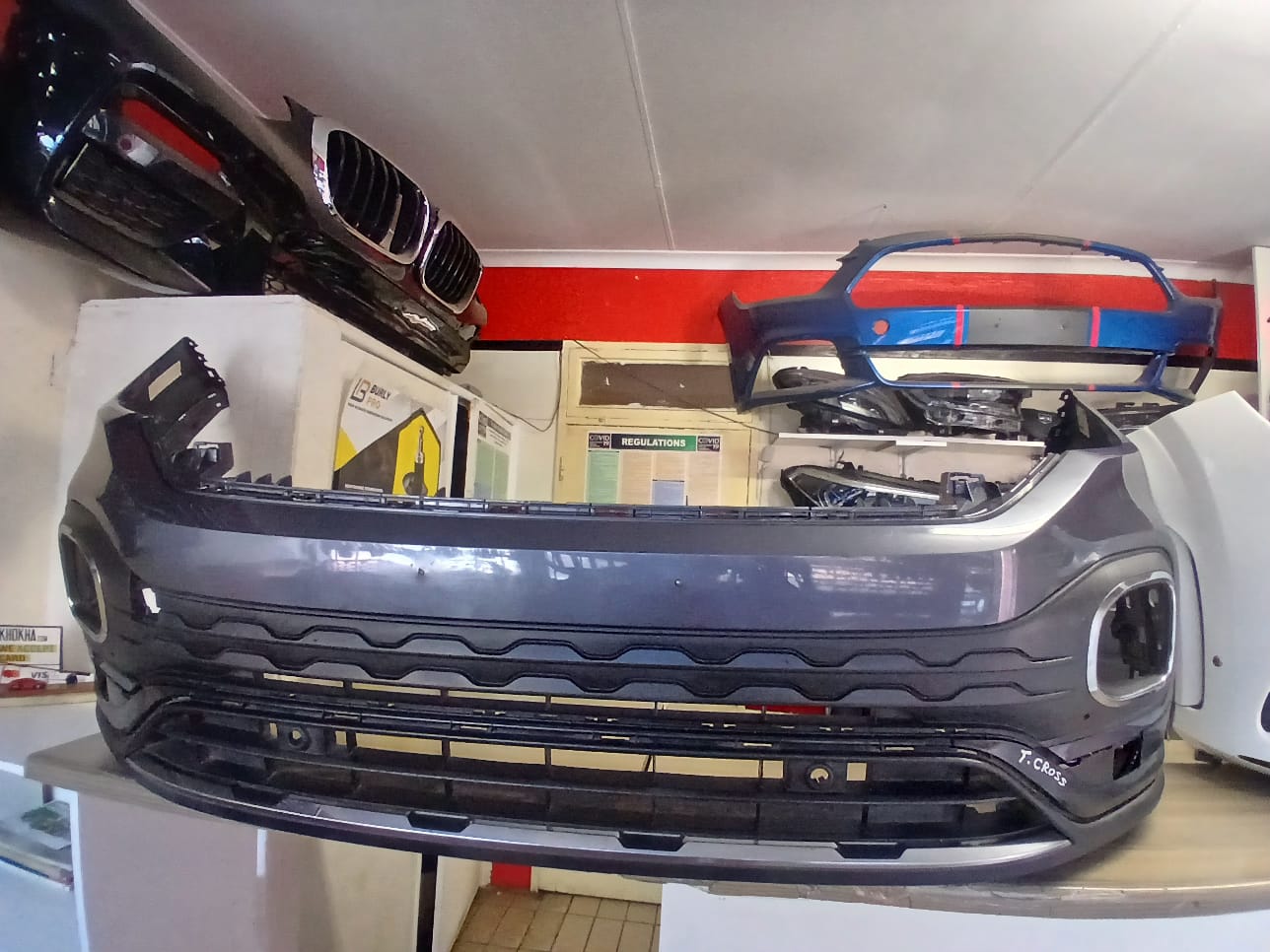 2023 VW R-LINE T-CROSS FRONT BUMPER - Private Seller 2023 VW R-LINE T-CROSS FRONT BUMPER - Private Seller