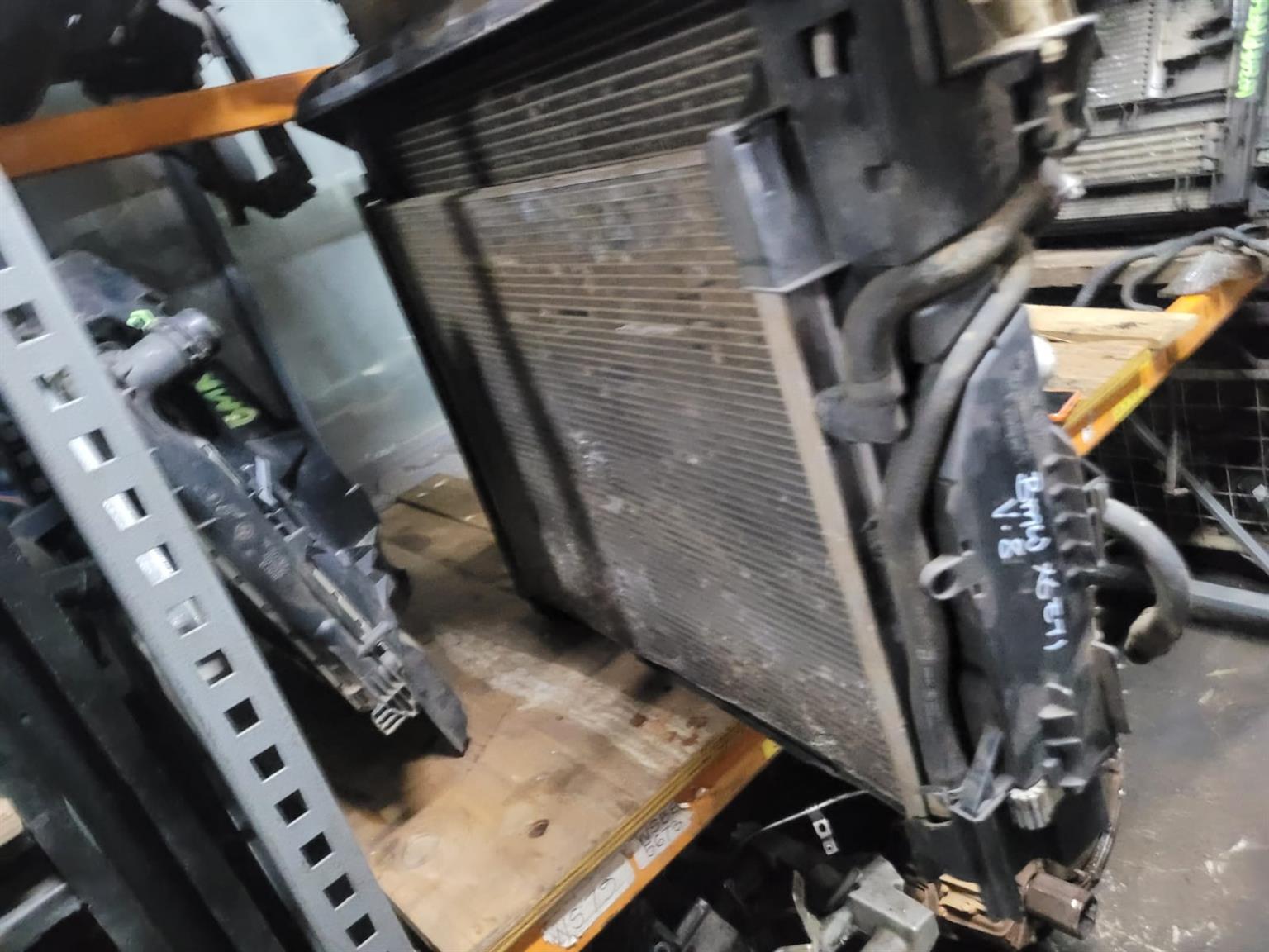 BMW x6 V8 2912 model radiator pack - Private Seller