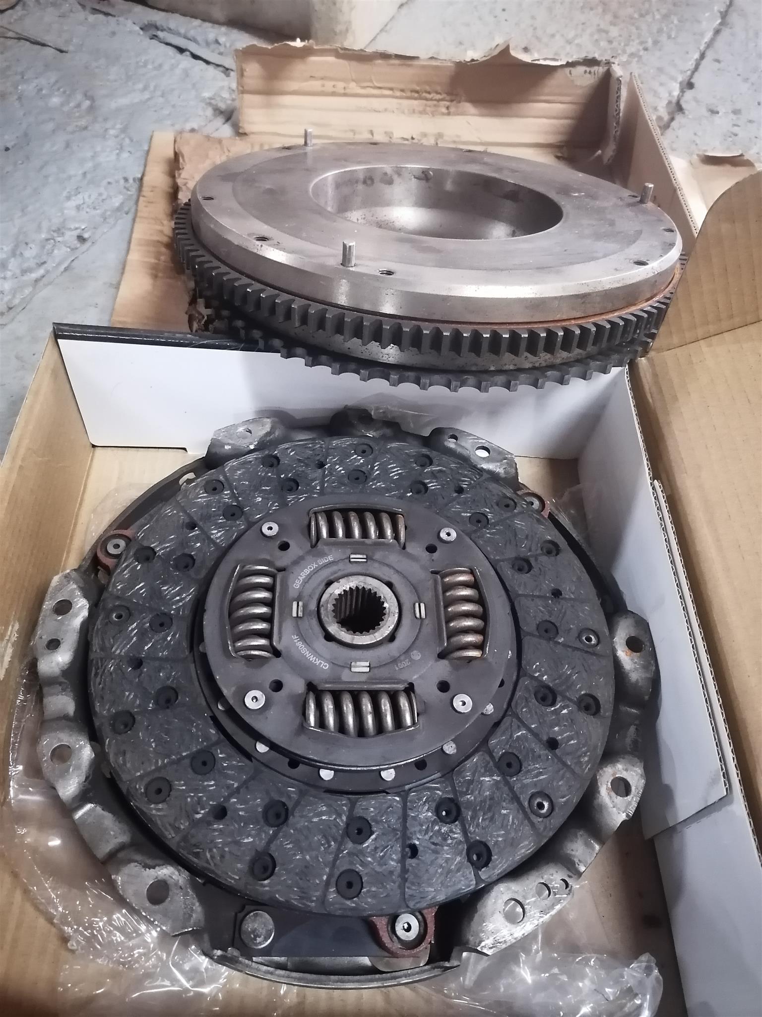 Clutch kit Nissan navara yd 25 for sale - Private Seller