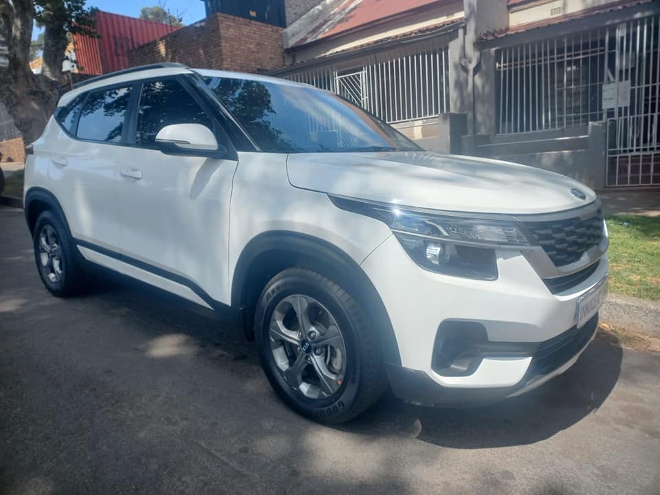 2020 KIA SELTOS SUV 1.5 PETROL, AUTOMATIC, WHITE COLOR, MILEAGE 72000KMS