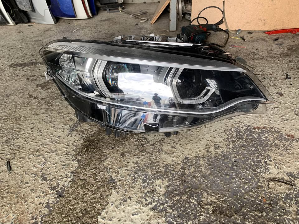 BMW F22 Adaptive led headlight RHS - Private Seller BMW F22 Adaptive led headlight RHS - Private Seller