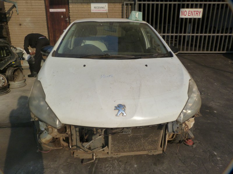 Peugeot 208 1.2 Manual 10B - 2013 SPARESBOYZ STRIPPING FOR SPARES - Private Seller