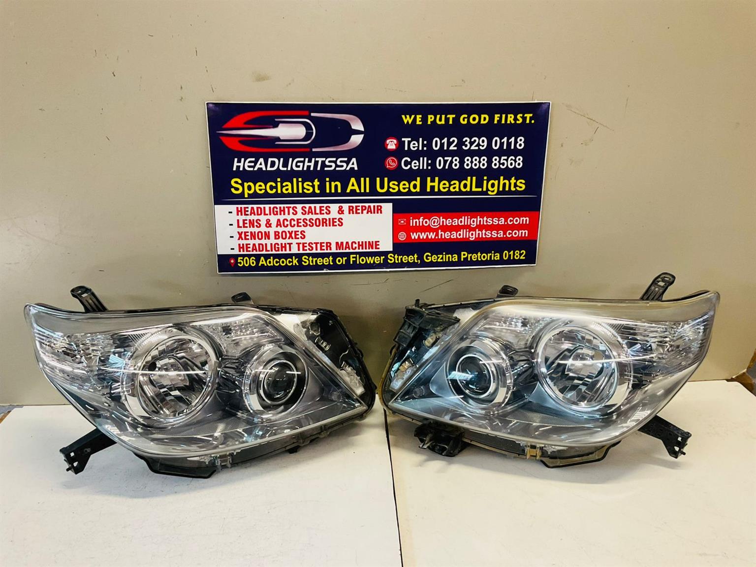 Land Cruiser Prado FJ150 left and right side xenon headlights - Private Seller Land Cruiser Prado FJ150 left and right side xenon headlights - Private Seller