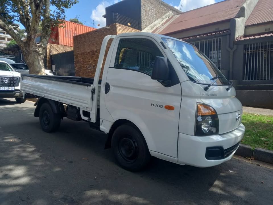 Hyundai H100 2.6 DIESEL, White