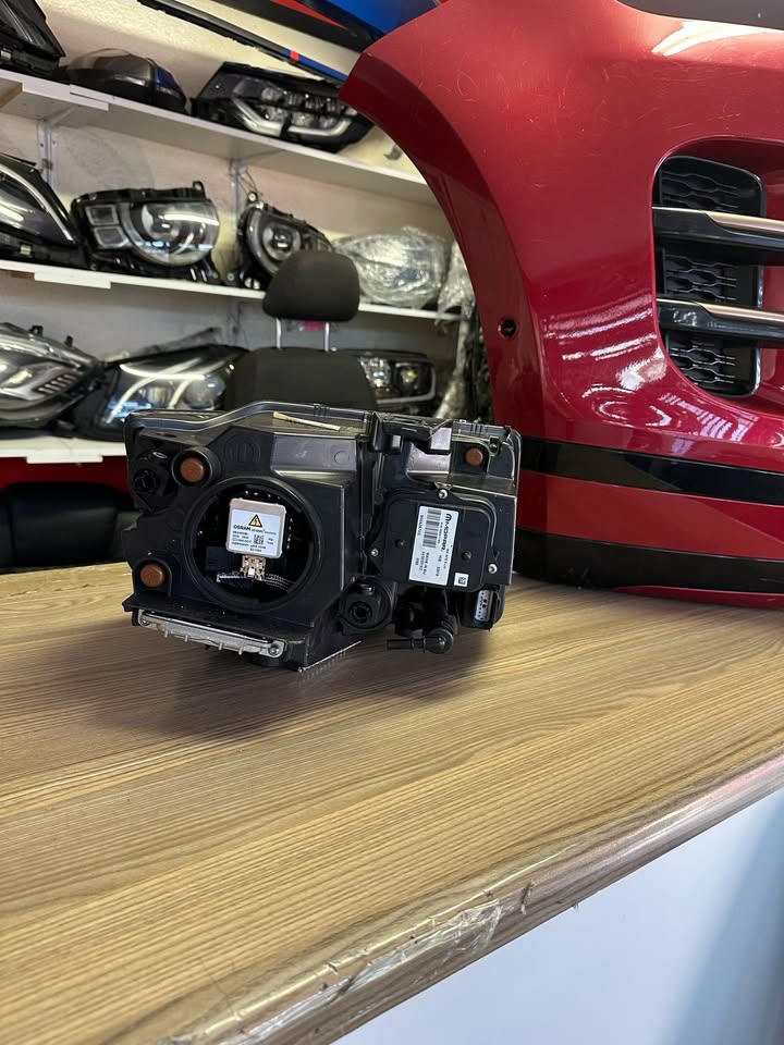 2021 JEEP GRAND CHEROKEE HEADLIGHT FOR SALE - Private Seller