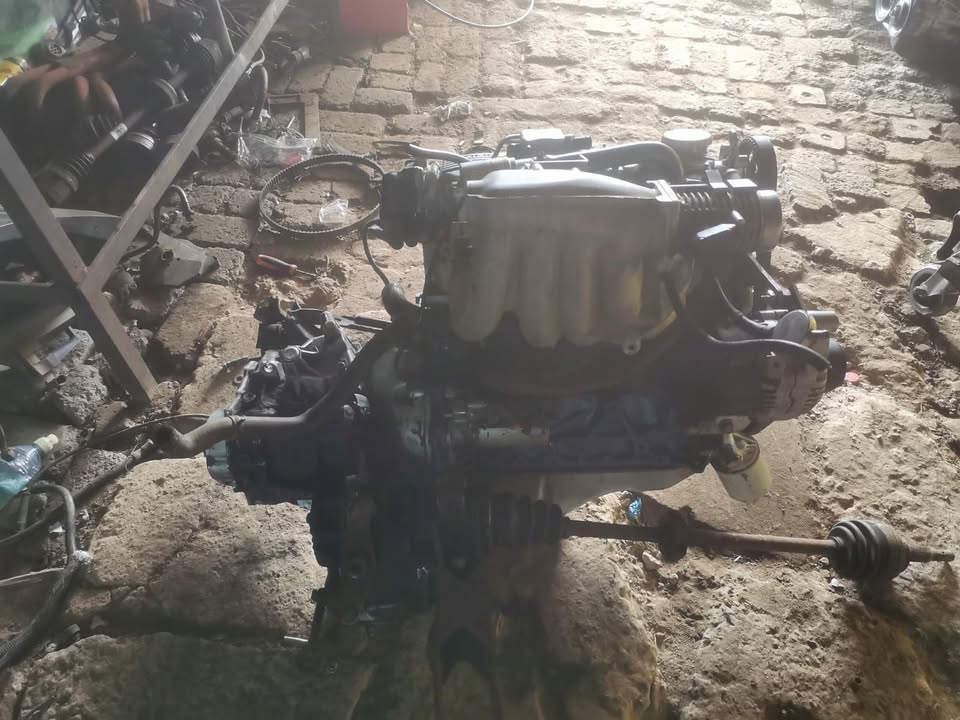 Opel 2l SEH engine end gearbox good condition - Private Seller Opel 2l SEH engine end gearbox good condition - Private Seller