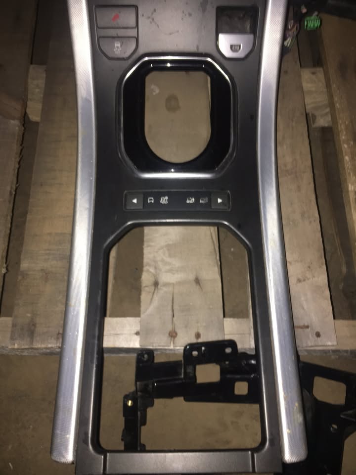 Range Rover Evoque Center control unit - Private Seller Range Rover Evoque Center control unit - Private Seller