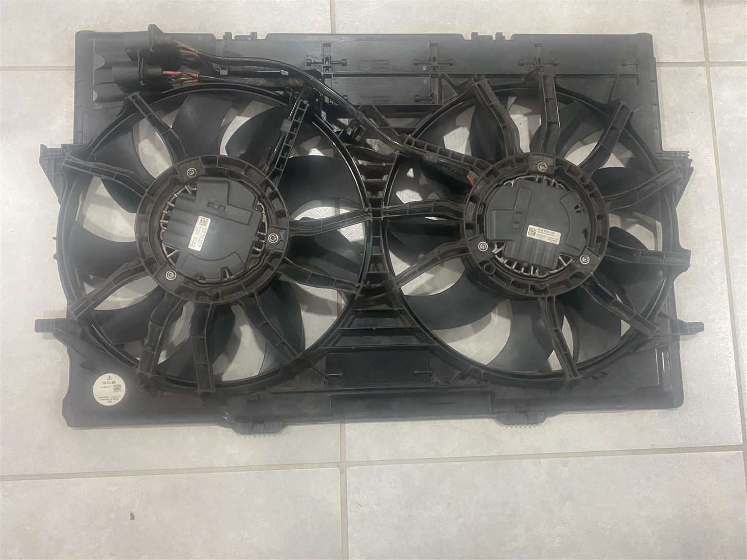 2019 PORSCHE MACAN RADIATOR FAN FOR SALE. IN PRISTINE CONDITION - Private Seller 2019 PORSCHE MACAN RADIATOR FAN FOR SALE. IN PRISTINE CONDITION - Private Seller