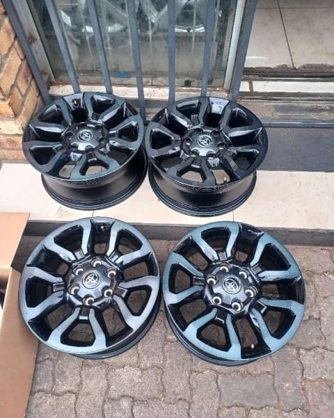 18inch Toyota Legend Rs original mags set - Private Seller 18inch Toyota Legend Rs original mags set - Private Seller
