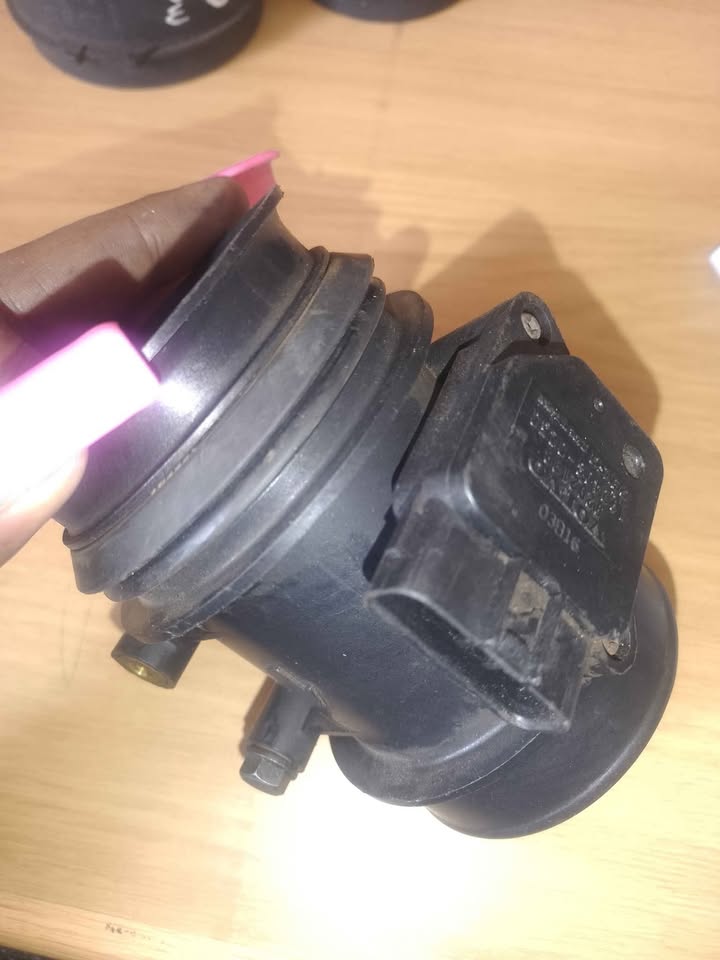 VOLVO S40, C30, V50, XC90  MASS SENSOR FOR SALE DELIVERY AVAILABLE COUNTRY WIDE - Private Seller