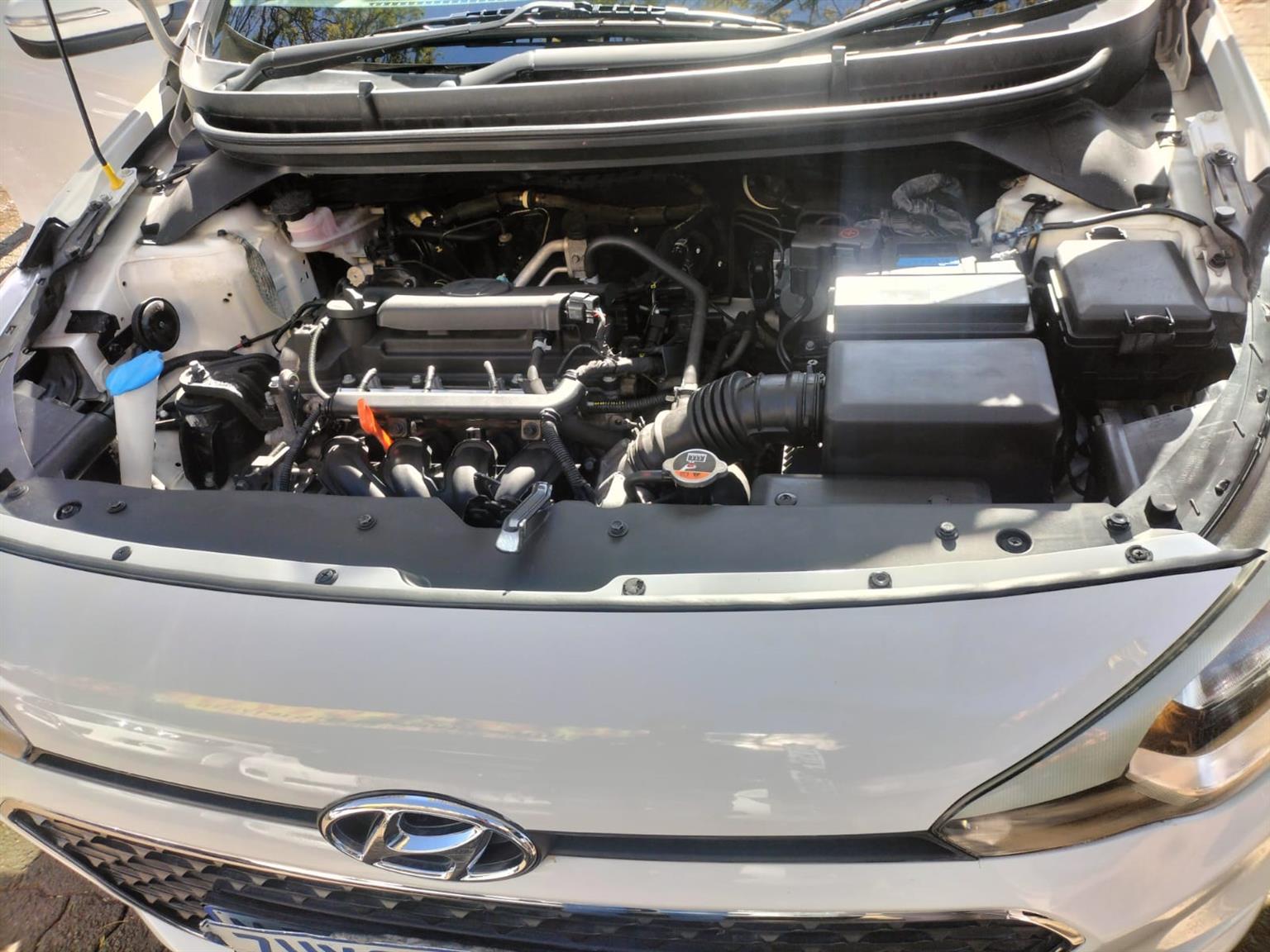 2016 HYUNDAI I20 1.4 FLUD HATCHBACK MANUAL