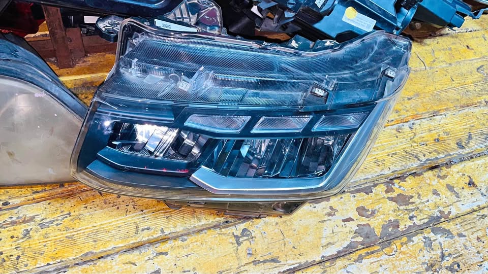 VW AMAROK LED HEADLIGHT 2024