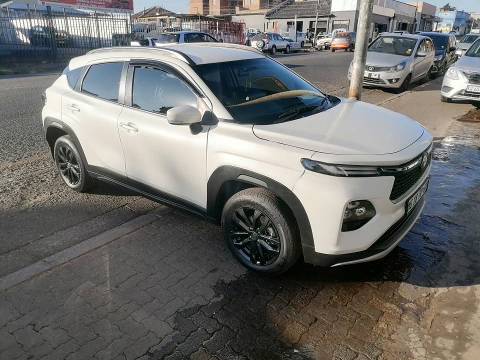 2024 Toyota Starlet Cross 1.5 XS SUV Automatic with a Nice interior seat Reserves Camera and Reserve
