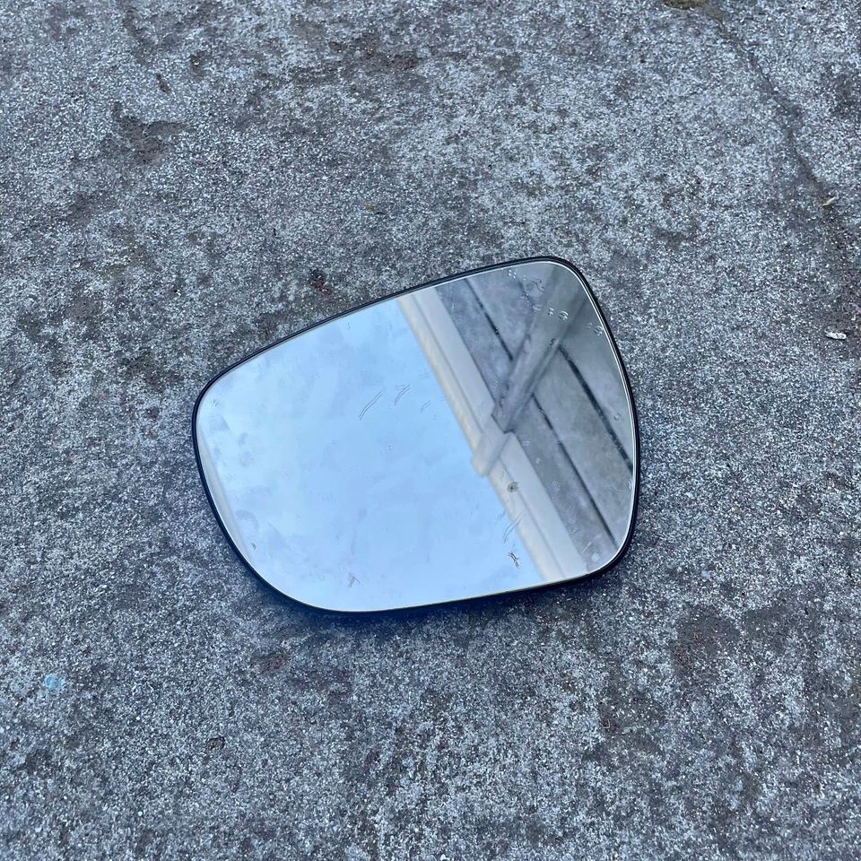 Suzuki Celerio Side Mirror Glass - Private Seller