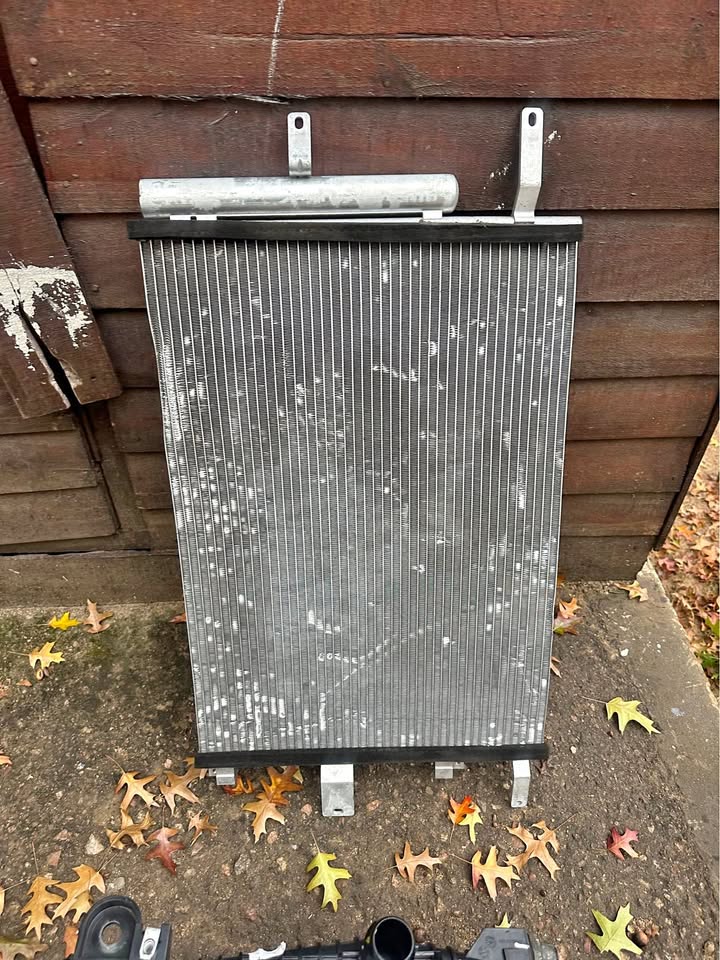 Chery Tiggo pro4 aircon condenser - Private Seller Chery Tiggo pro4 aircon condenser - Private Seller