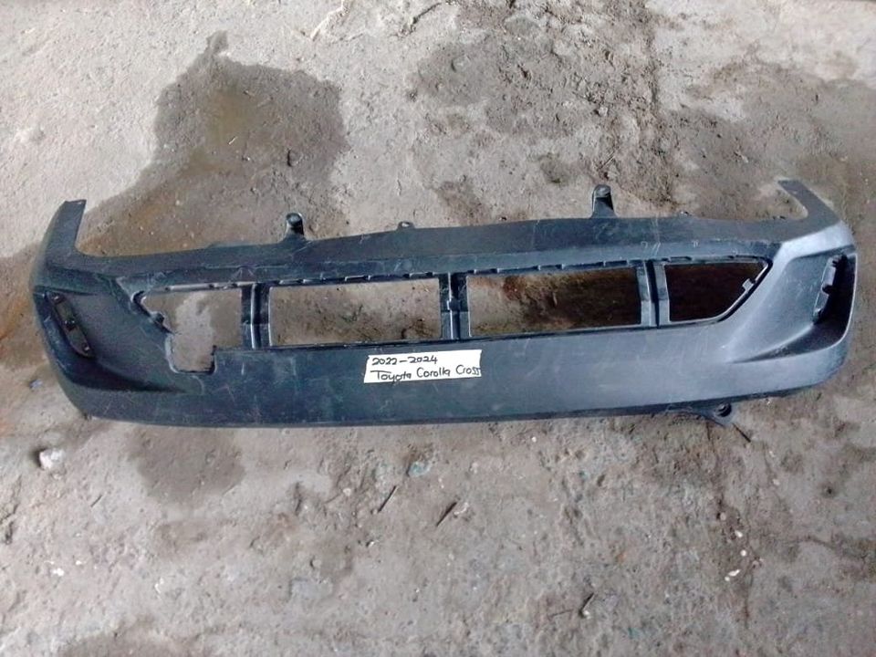 2022-2024 TOYOTA COROLLA CROSS BACK BUMPER COVER - Private Seller 2022-2024 TOYOTA COROLLA CROSS BACK BUMPER COVER - Private Seller