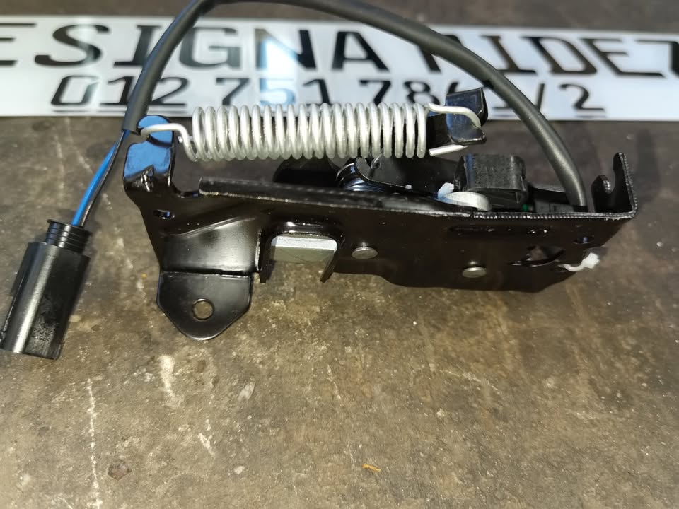 BMW F20/F30 BONNET LOCK FL NEW AVAILABLE - Private Seller BMW F20/F30 BONNET LOCK FL NEW AVAILABLE - Private Seller