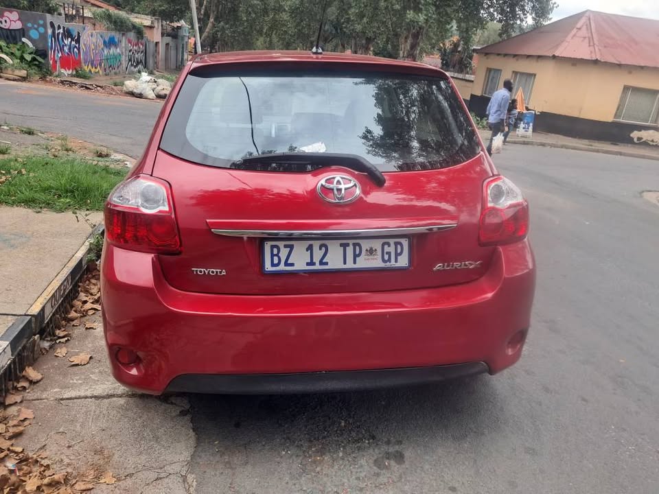 Toyota Auris 1.3 kilometers  for sale
