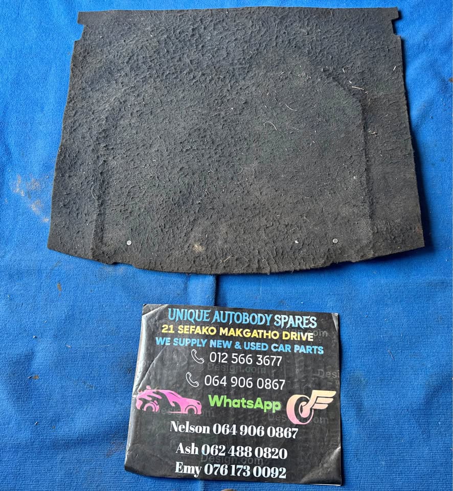 Mazda 3 Floor Mat 2017 - Private Seller Mazda 3 Floor Mat 2017 - Private Seller