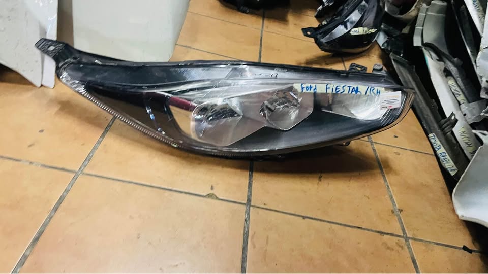 Ford fiesta headlight - Private Seller Ford fiesta headlight - Private Seller