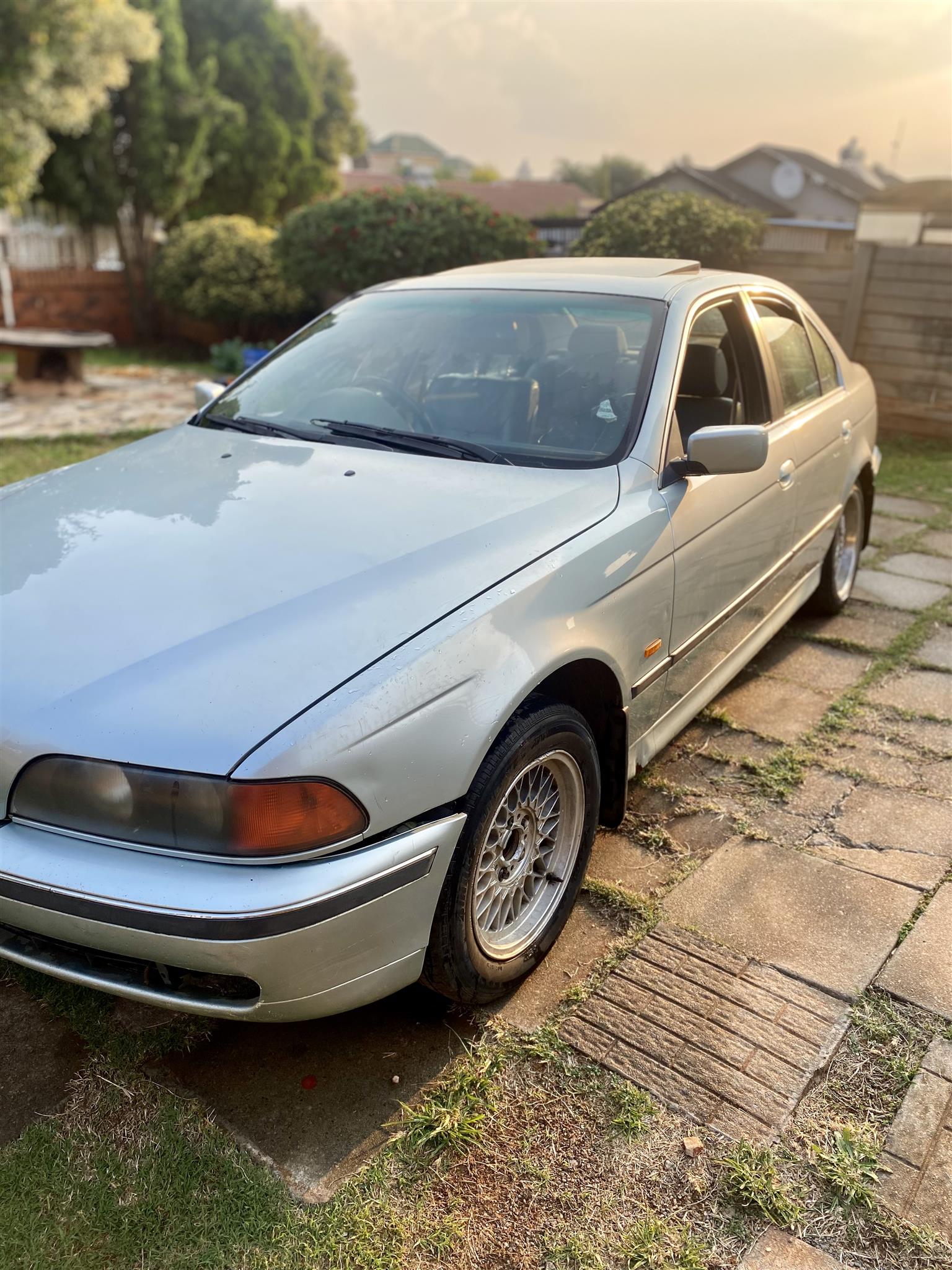 BMW E39 stripping for parts