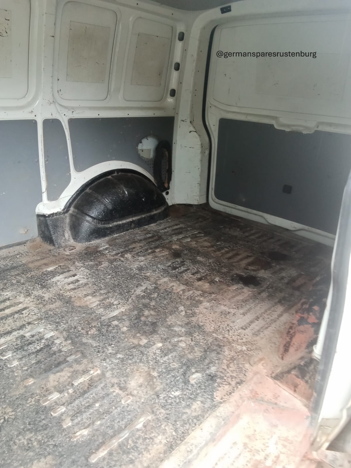 Vw Transporter T5 2.5 TDI Manual 2005 & Upwards Stripping for Spares. - Private Seller