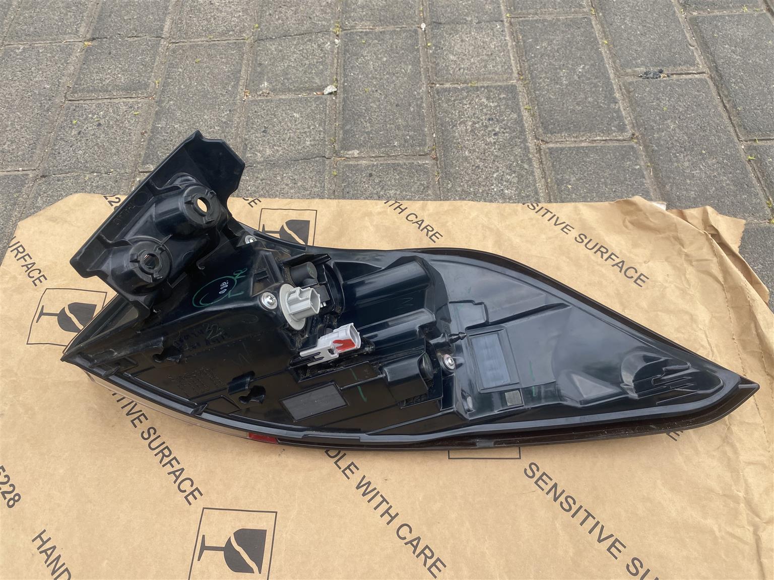 2024 TOYOTA COROLLA CROSS LED OUTER TAIL LIGHT LEFT SIDE FOR SALE. IN EXCELLENT - Private Seller