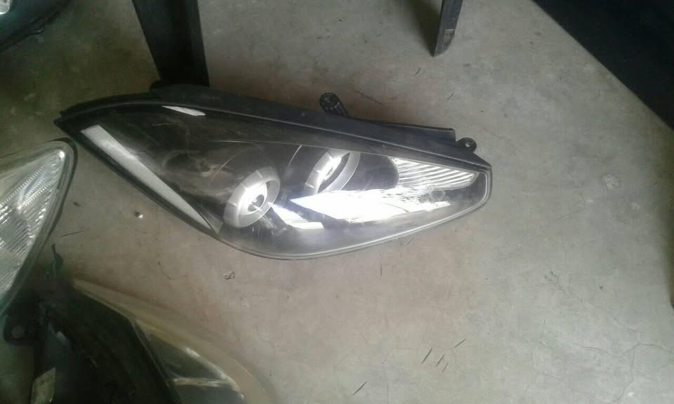 Hyundai Tiburon headlight - Private Seller Hyundai Tiburon headlight - Private Seller
