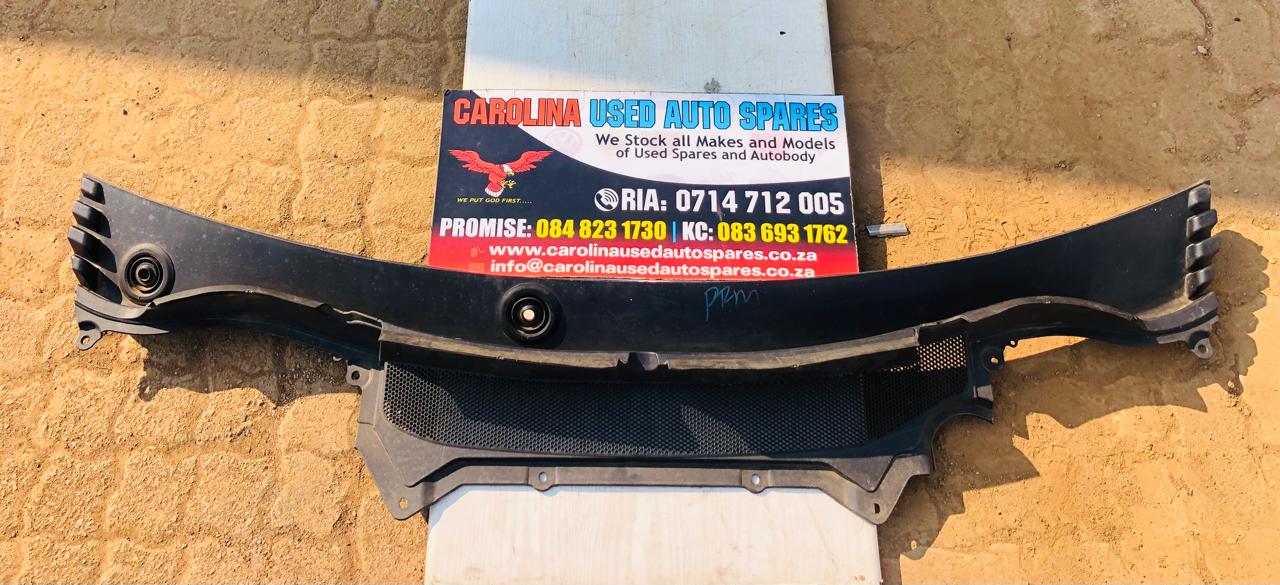 Range Rover Discovery 5/Sport L494 and L405 wiper cowling - Private Seller