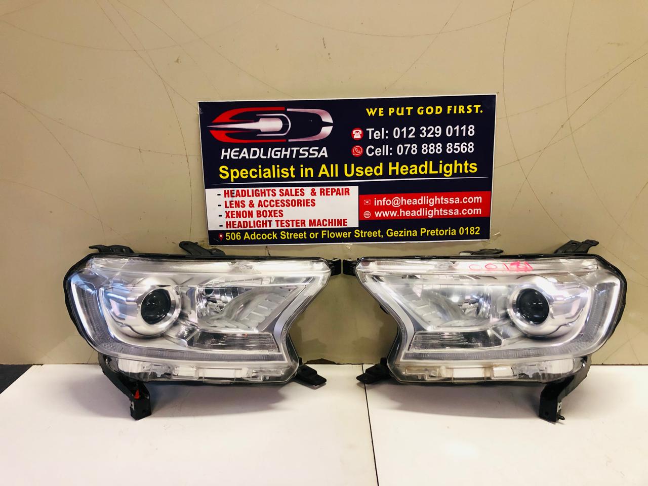 Ford Everest T7 left and right side xenon headlights (2013) - Private Seller Ford Everest T7 left and right side xenon headlights (2013) - Private Seller
