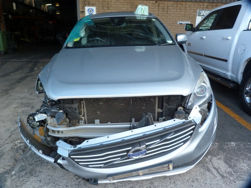 Volvo XC60 D5 2.4 Diesel AT D5244T Silver - 2015 SPARESBOYZ STRIPPING FOR SPARES - Private Seller Volvo XC60 D5 2.4 Diesel AT D5244T Silver - 2015 SPARESBOYZ STRIPPING FOR SPARES - Private Seller