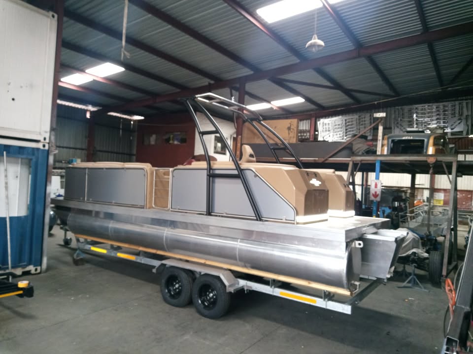 2024 Pontoon  Manufacturer