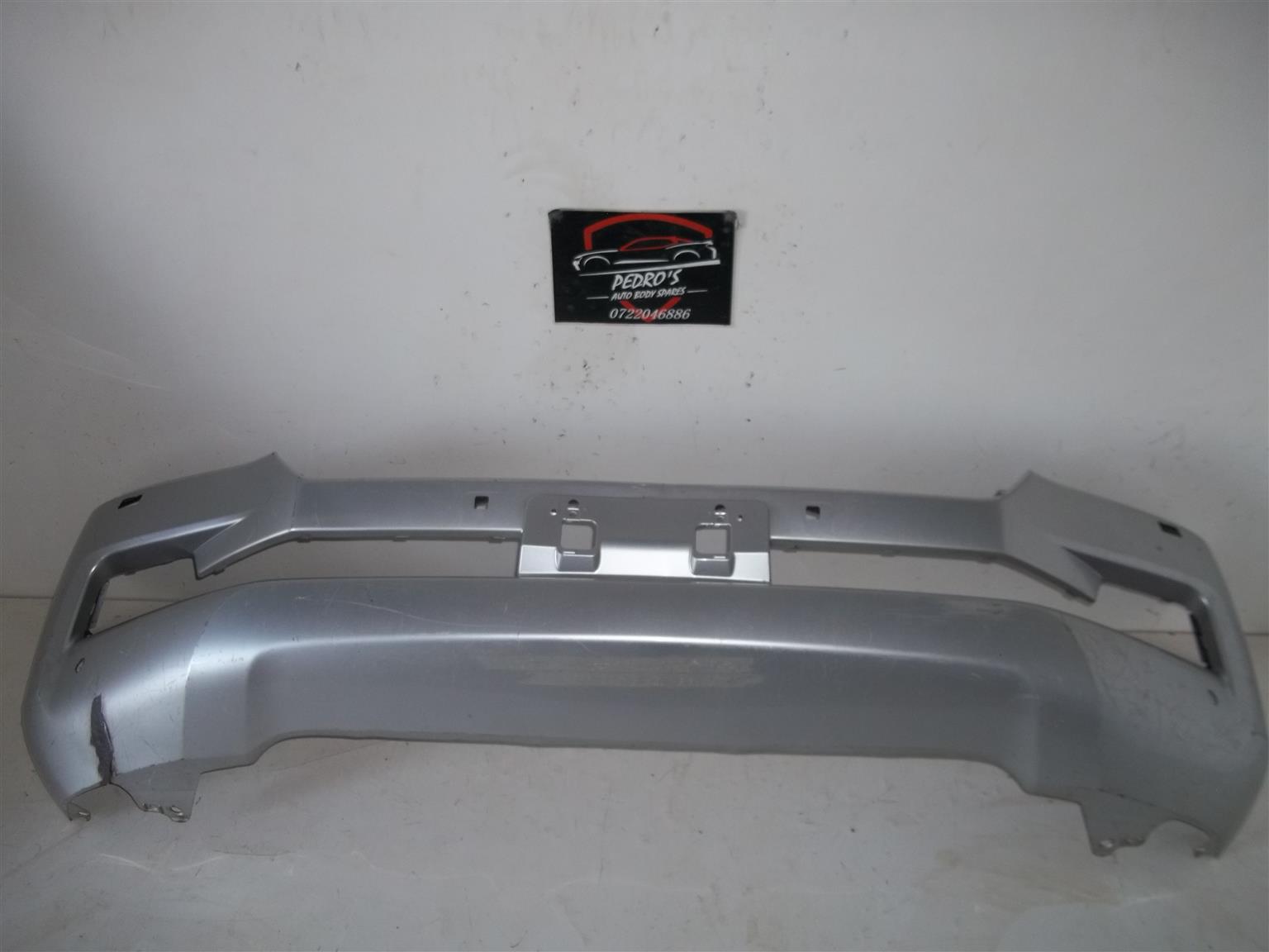 Toyota Land Cruiser 200 '16-'21 front bumper - Private Seller Toyota Land Cruiser 200 '16-'21 front bumper - Private Seller