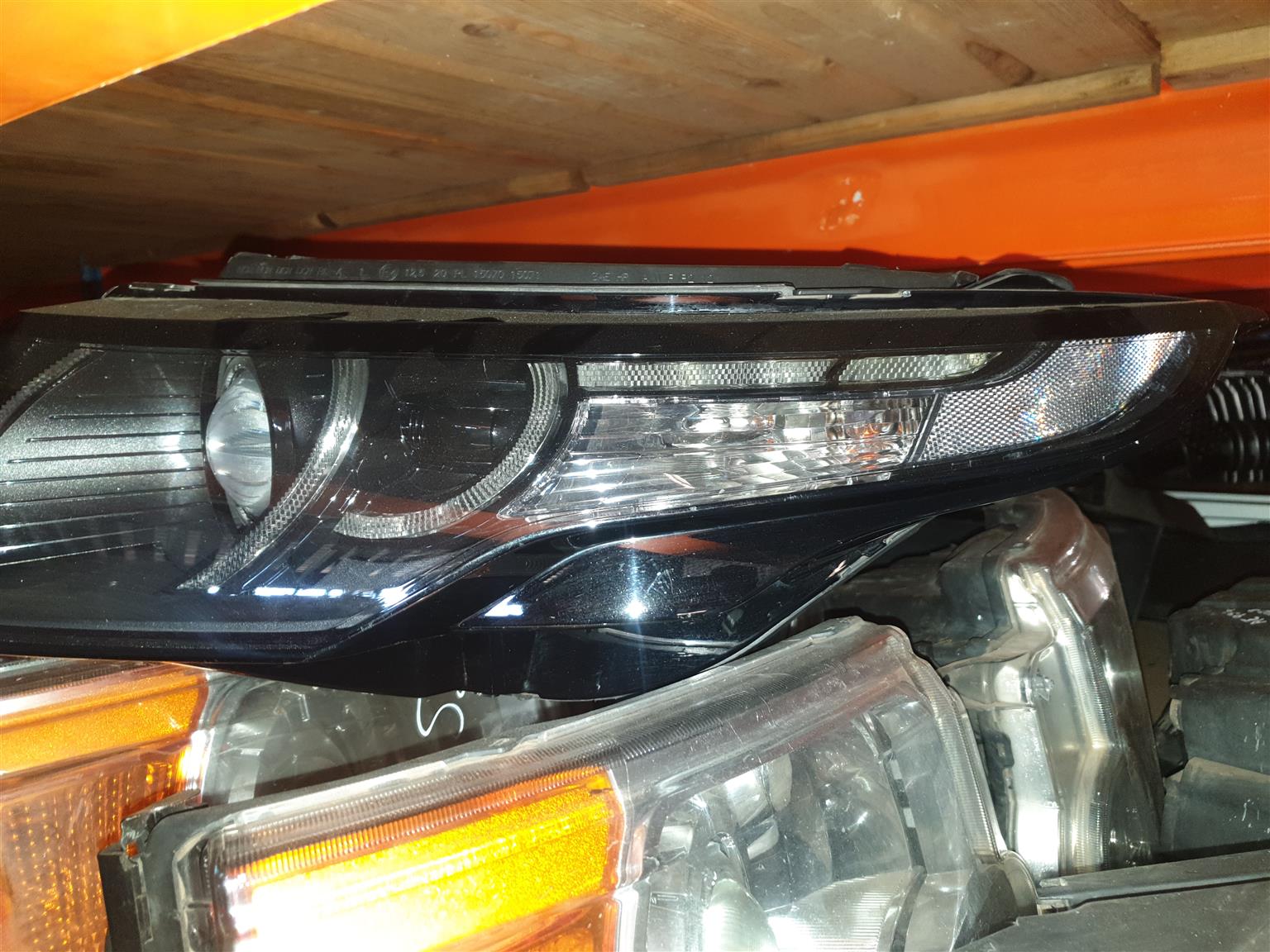 RANGE ROVER EVOQUE LEFT HEADLIGHT RANGE ROVER EVOQUE LEFT HEADLIGHT
