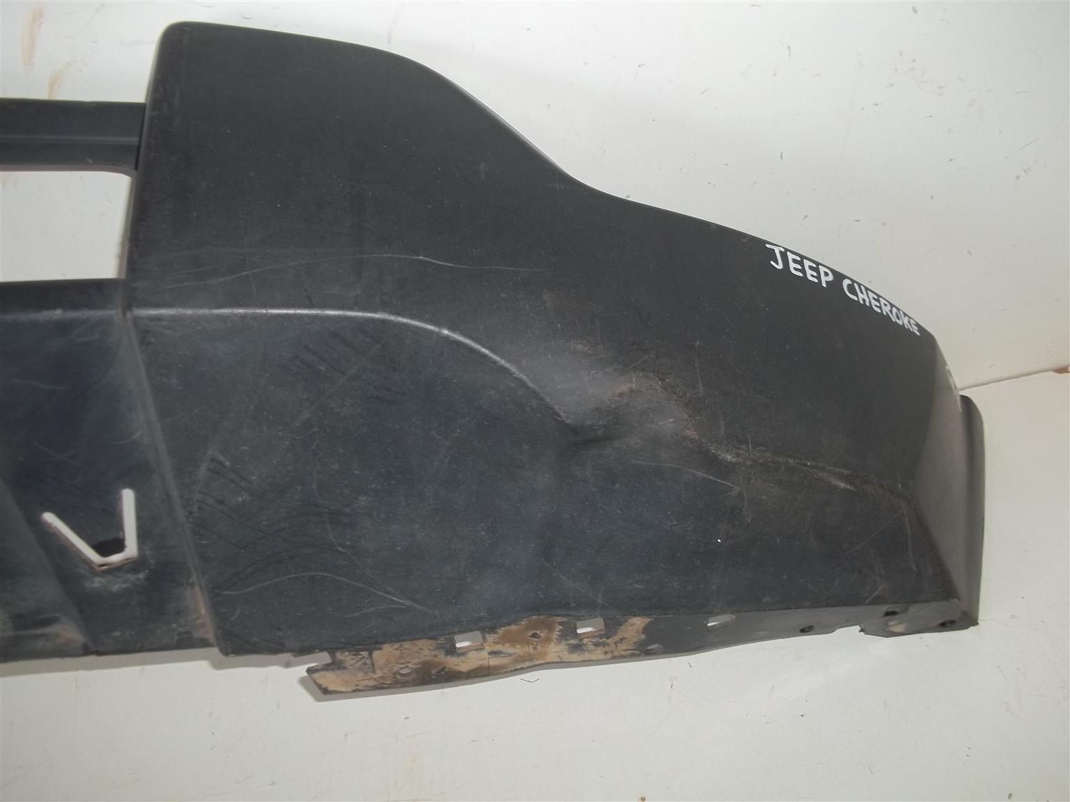 Jeep Cherokee front bumper cover - Private Seller Jeep Cherokee front bumper cover - Private Seller