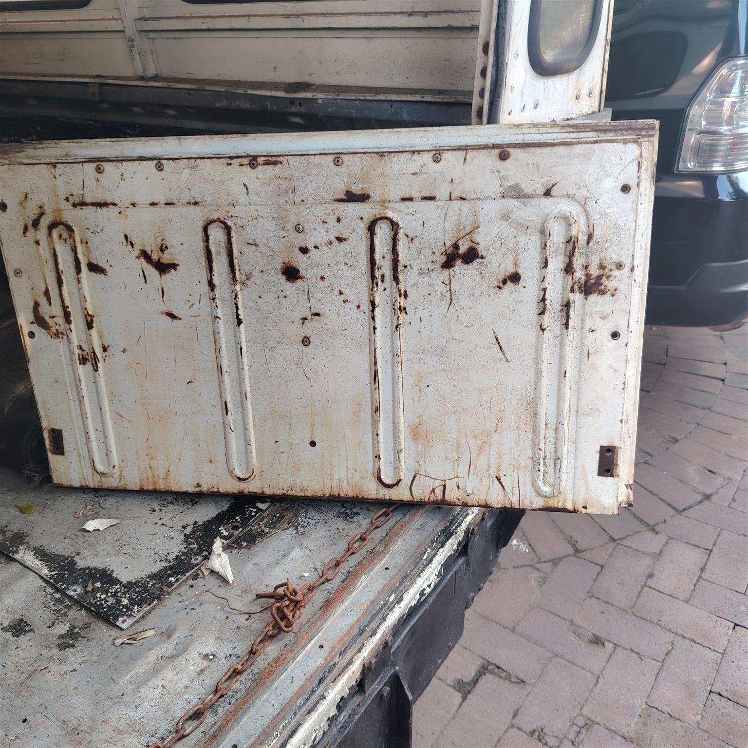 LANDY TAILGATE SERIES - Private Seller LANDY TAILGATE SERIES - Private Seller