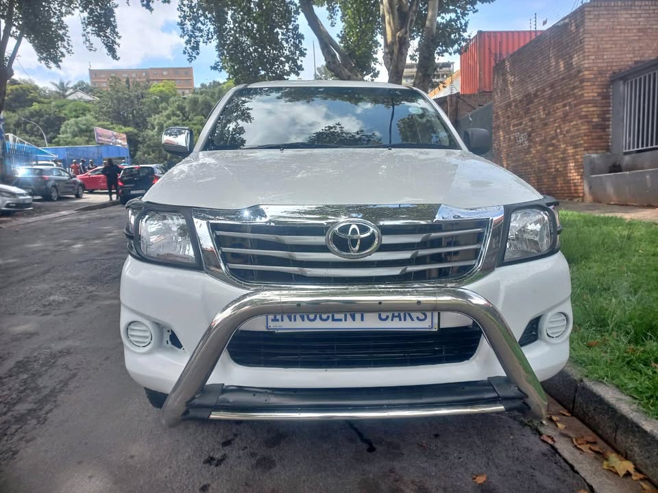 2016 Toyota Hillux Single Cab 2.5 D4D Diesel, Manual, white color, Mileage 98000kms,