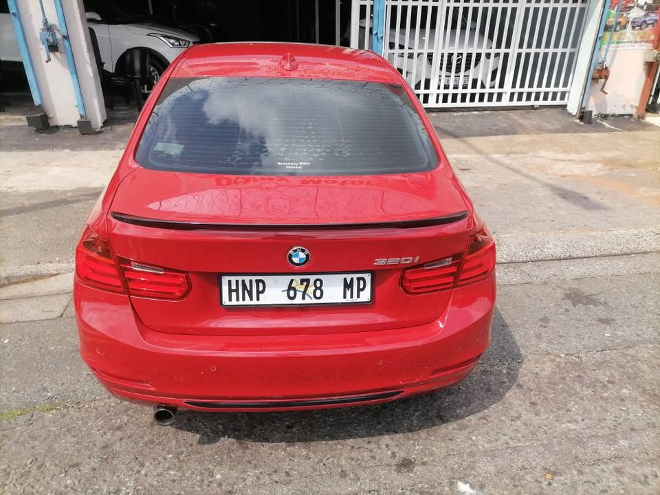 2012 BMW 320I F30 M-Sport Manual Sunroof leather seat and Reserve Sensor