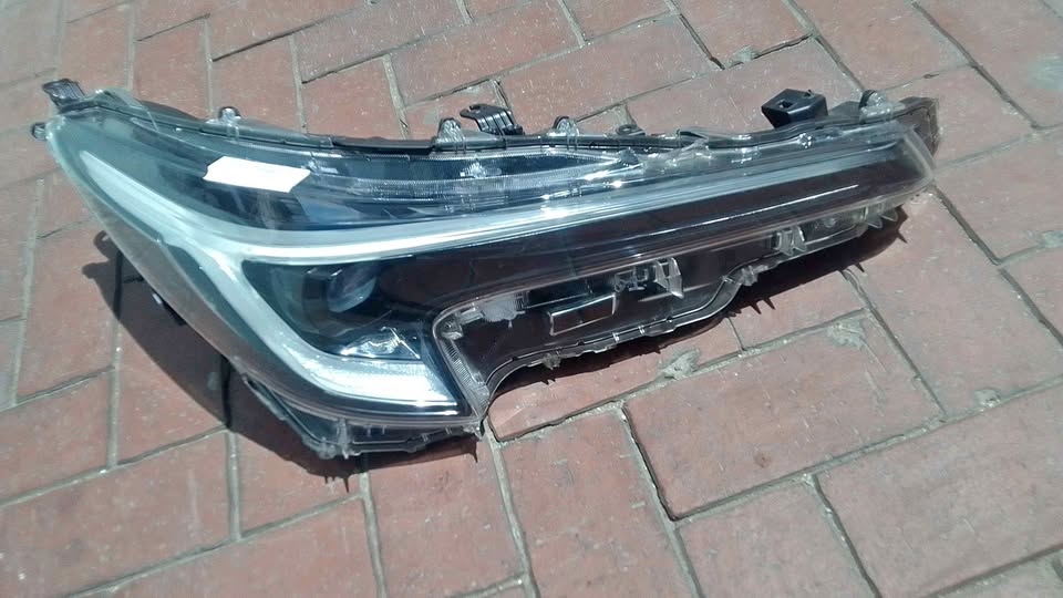 Toyota corrola headlight - Private Seller Toyota corrola headlight - Private Seller