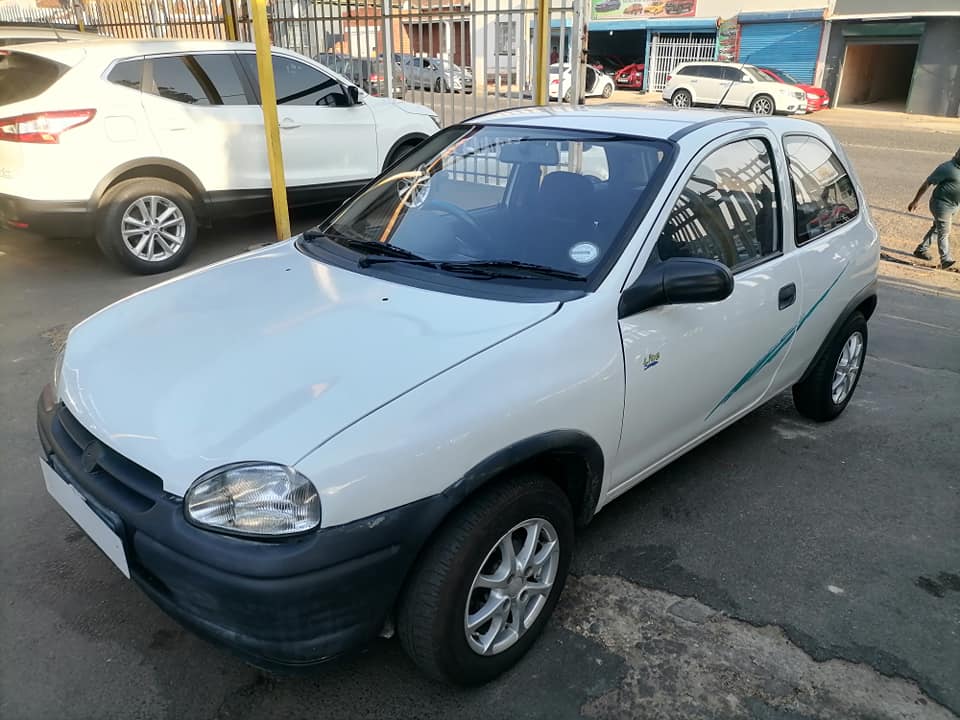 2001 Opel Corsa lite