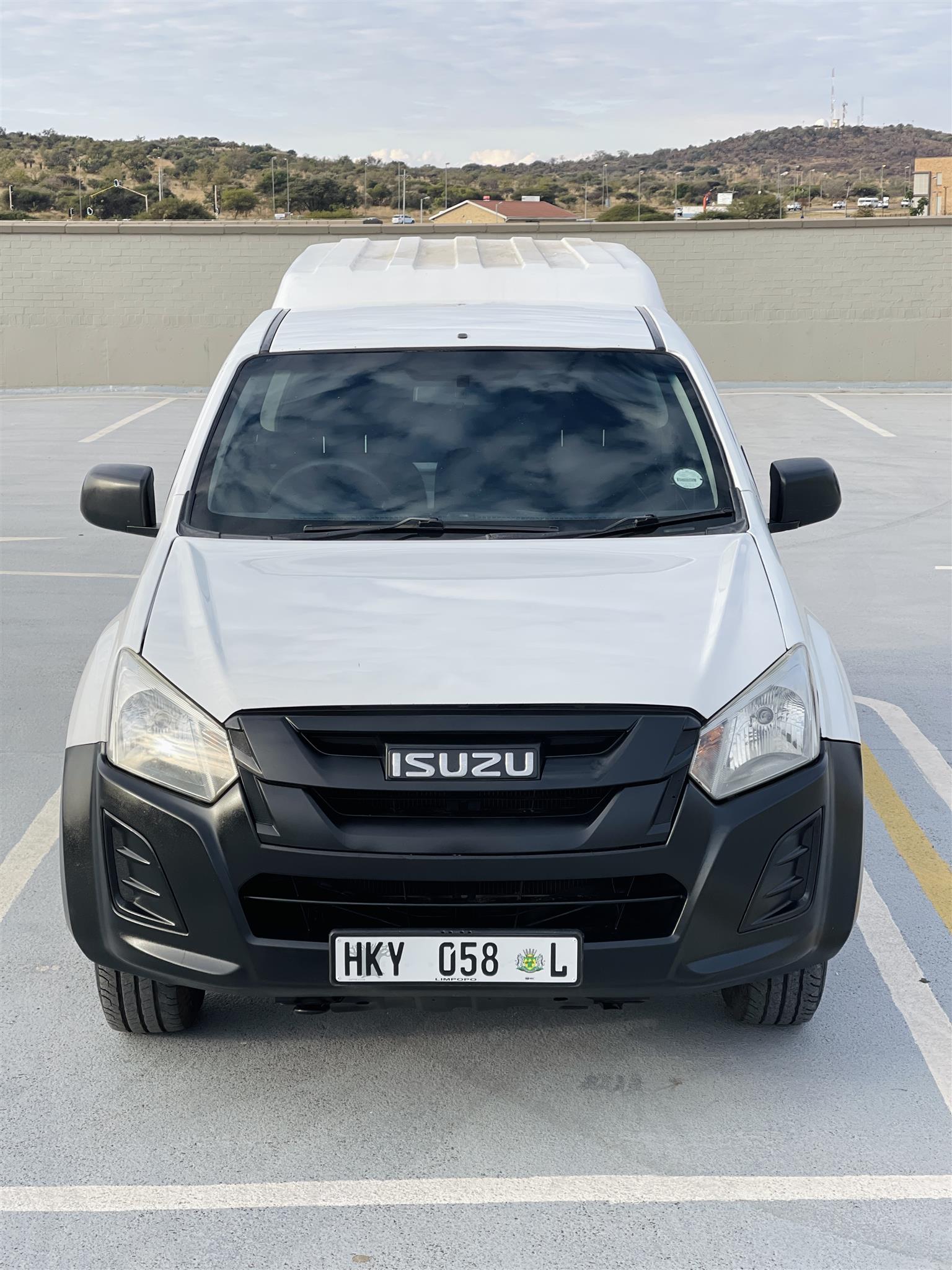 Used 2018 Isuzu D-Max 250 double cab - Private Seller Used 2018 Isuzu D-Max 250 double cab - Private Seller