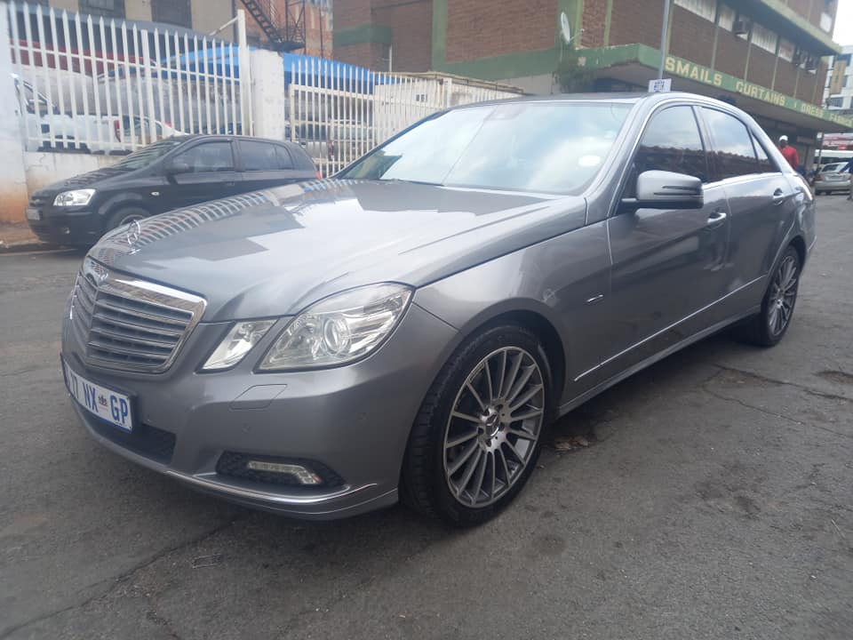 2011 MERCEDES BENZ E200 CGI PETROL, AUTOMATIC TRANSMISSION, GREY COLOUR