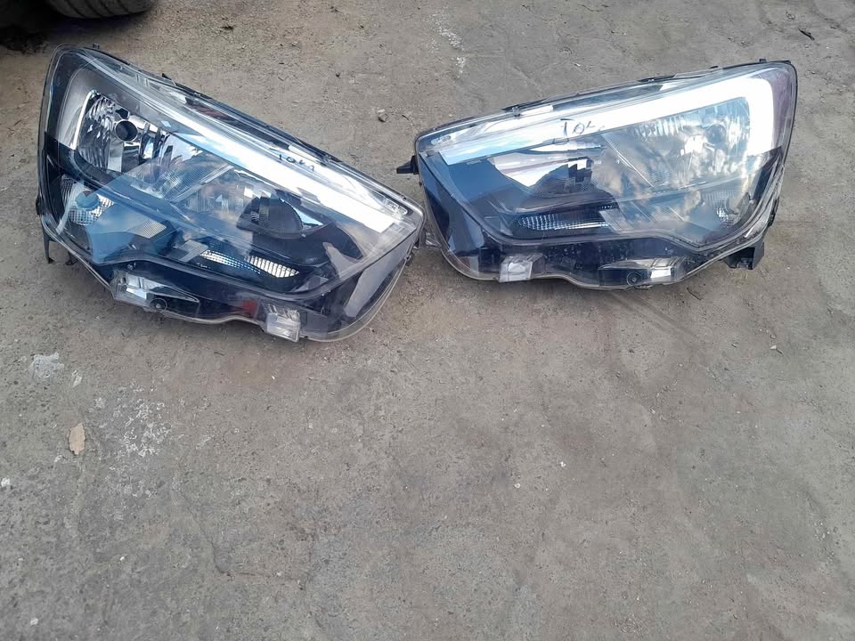 OPEL COMBO HEADLIGHT BOTHSIDES 202O TO 2023 MODEL - Private Seller OPEL COMBO HEADLIGHT BOTHSIDES 202O TO 2023 MODEL - Private Seller