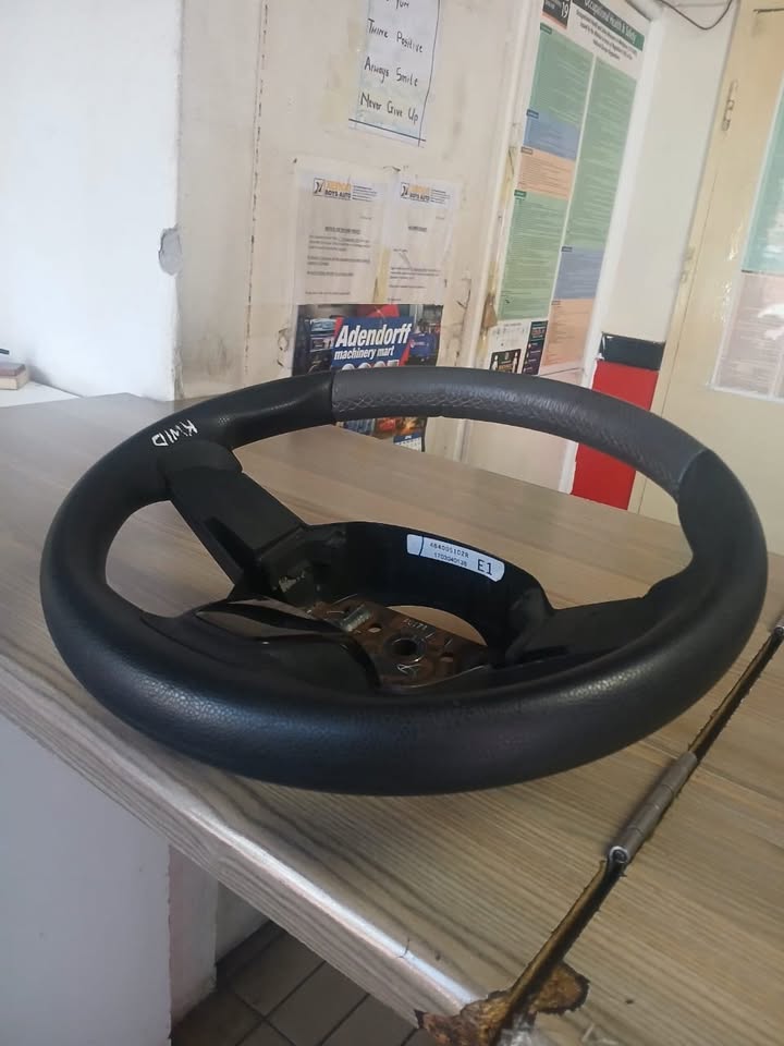 2019 RENAULT KWID STEERING WHEEL - Private Seller 2019 RENAULT KWID STEERING WHEEL - Private Seller