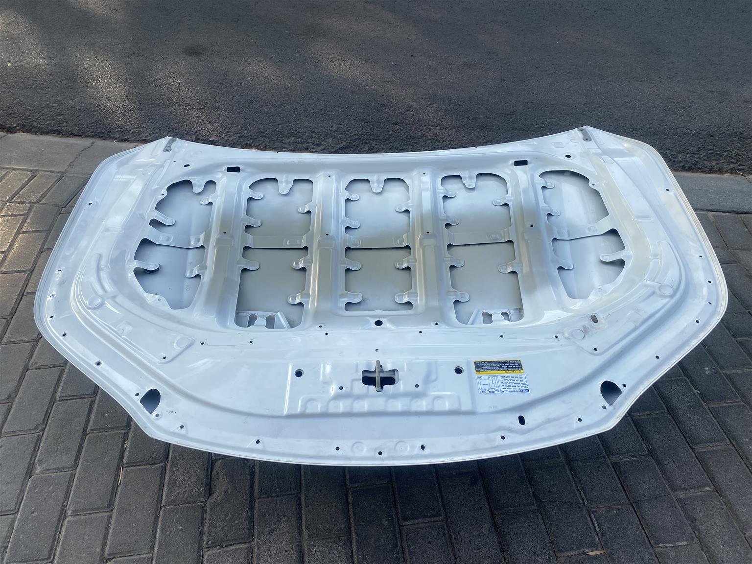 2024 TOYOTA HILUX GD-6 BONNET HOOD FOR SALE. IN EXCELLENT CONDITION - Private Seller