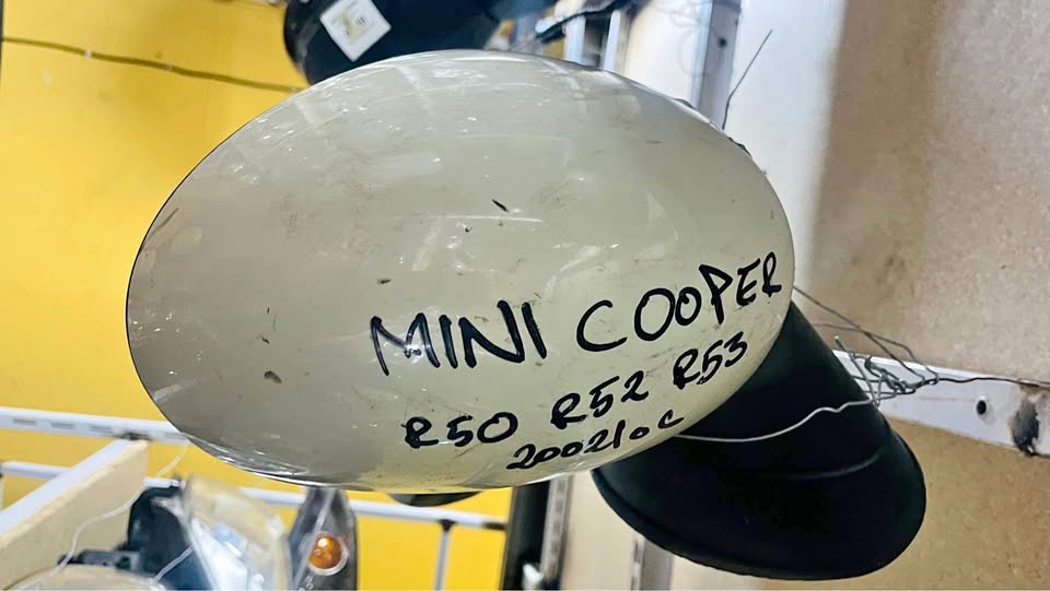 Mini cooper R50/R53 side mirror 2002 - Private Seller Mini cooper R50/R53 side mirror 2002 - Private Seller